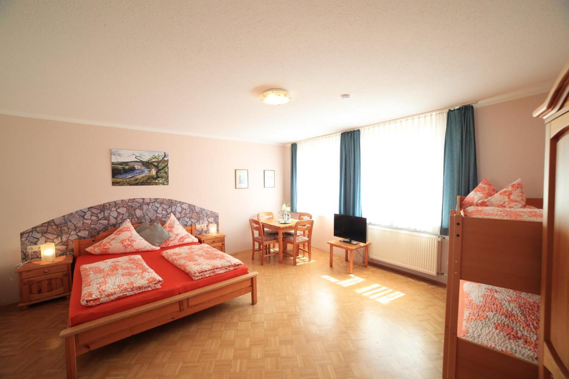 Cafe Am Donautor Hotel Kelheim Buitenkant foto